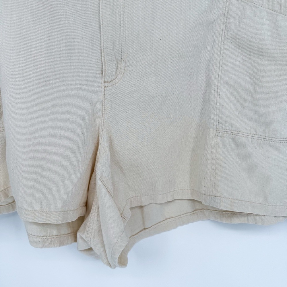 NWT Old Navy High-Waisted Belted Workwear Twill Shorts in Natural Combo 2X - Picture 4 of 12